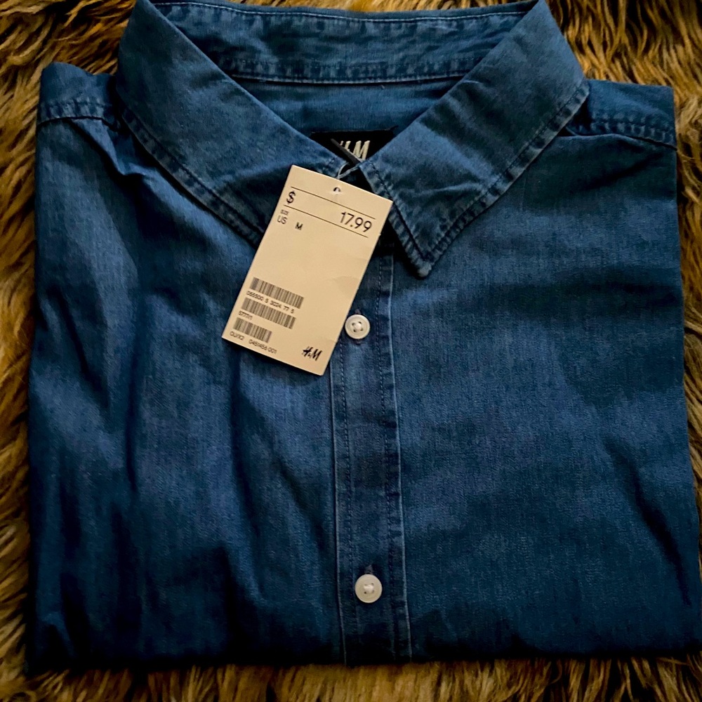 Short sleeve denim button up